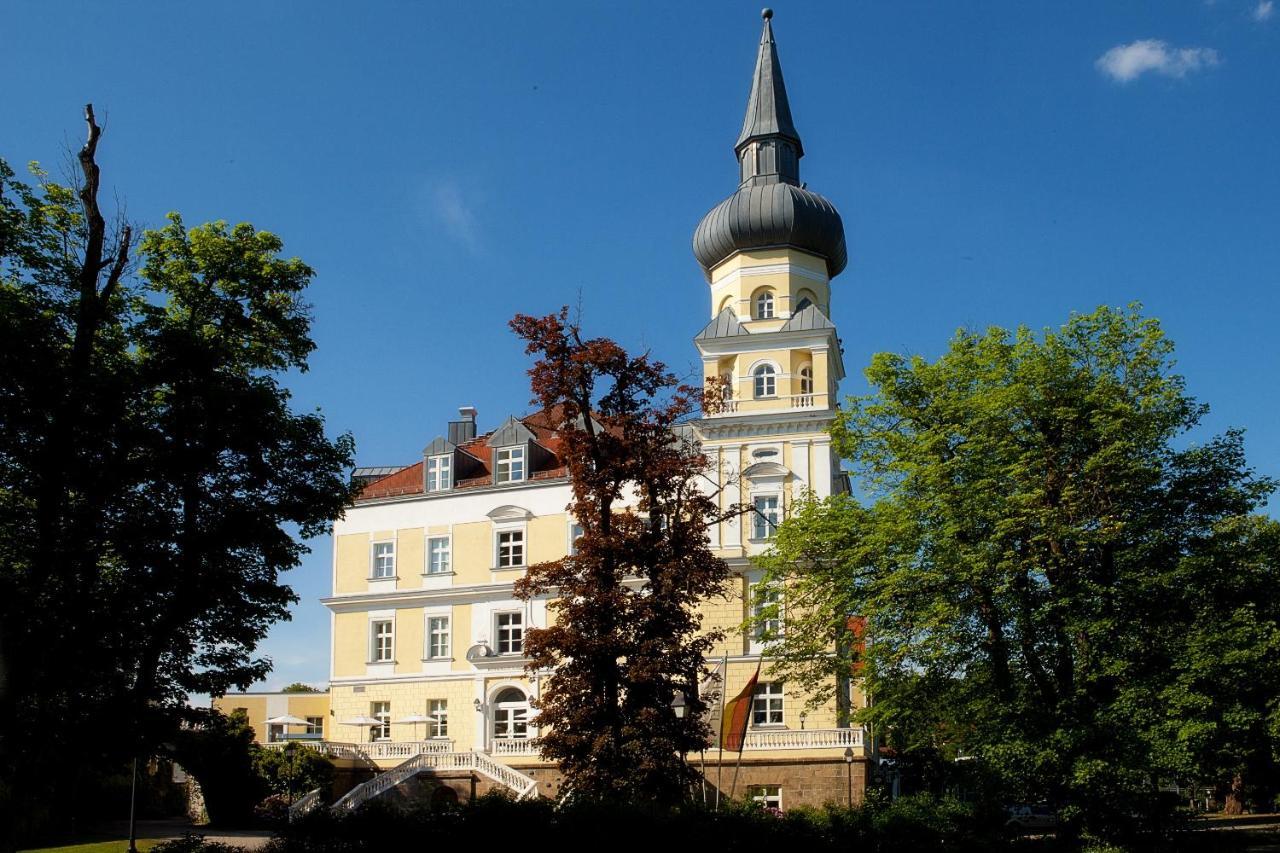 Hotel Schloss Schwarzenfeld Exterior foto